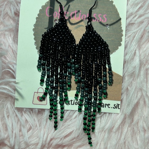 kkcollectionsss Jewelry - Black & Gray Beaded Fringe Earrings with Green Accents